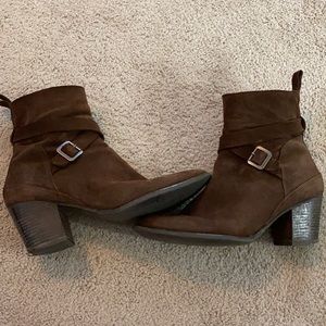 Hunter boots. Suede size 10